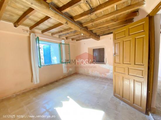 CASA CON PATIO EN VENTA EN SAN MIGUEL DEL CORJENA, ÁVILA - AVILA