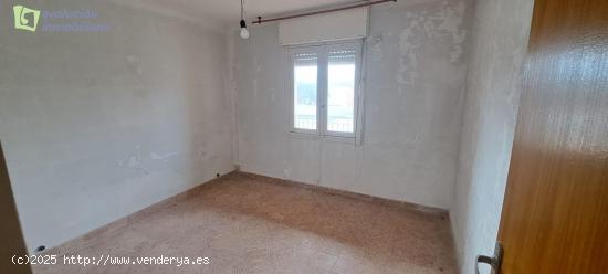 SE VENDE PISO PARA REFORMAR EN MEDINA DE POMAR , BURGOS. - BURGOS