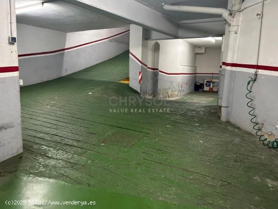 PLAZA DE PARKING PARA COCHE GRANDE EN ALT DE GIRONELLA/TRES TORRES. - BARCELONA