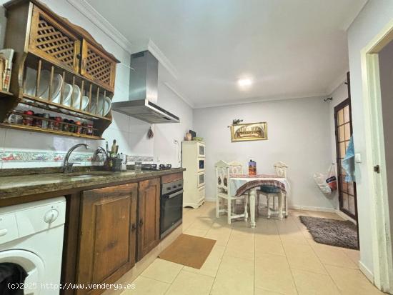 SE VENDE ESPECTACULAR PAREADO EN SANTA MONICA (LOS BARRIOS) - CADIZ