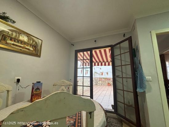 SE VENDE ESPECTACULAR PAREADO EN SANTA MONICA (LOS BARRIOS) - CADIZ