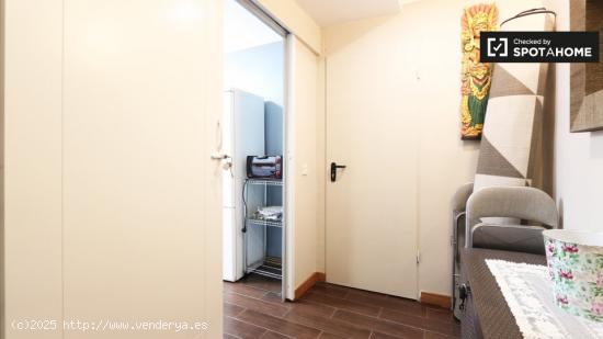 Renovado apartamento de 1 dormitorio en alquiler en Azca - MADRID