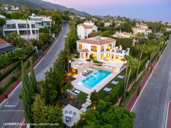  Villa en venta en Marbella (Málaga) 