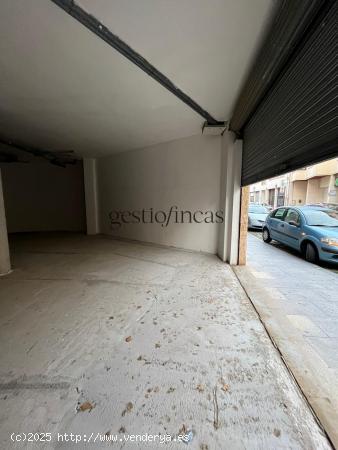 ¡LOCAL DE 190M2 EN ALQUILER - NOU CAMBRILS! - TARRAGONA