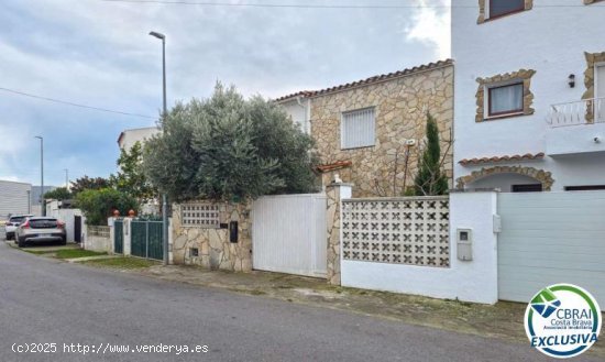 Unifamiliar adosada en venta  en Empuria-brava - Girona