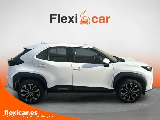 Toyota Yaris Cross 1.5cm3 93cv - 5P (2023) - Salamanca