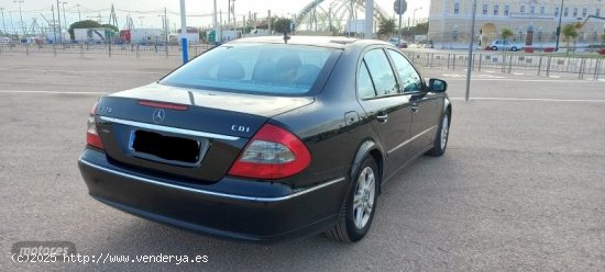 Mercedes Clase E E 220 CDI Avantgarde 2007. Diesel de 2007 con 72.560 Km por 15.500 EUR. en Malaga