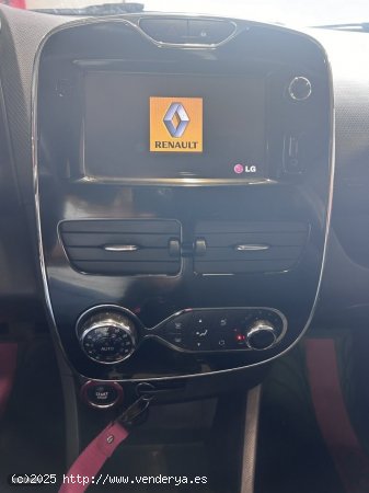 Renault Clio CLIO DYNAMIQUE TCE 90 CV de 2014 con 104.336 Km por 9.500 EUR. en Tenerife