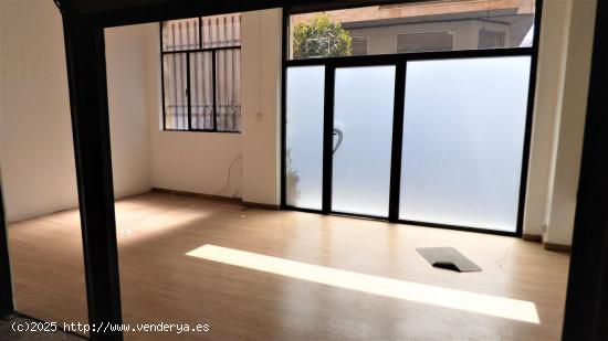 Local Comercial ideal para negocio u oficinas, bien ubicado - ALICANTE