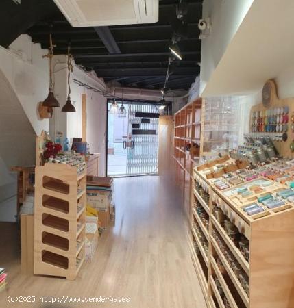 LOCAL COMERCIAL DE LLOGUER AL CENTRE D'IGUALADA - PLAÇA DE LA CREU - BARCELONA