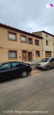  CASA DE PUEBLO CON AMPLIO CORRAL Y 5 HABITACIONES EN CETINA - ZARAGOZA 