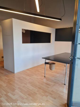 OPORTUNIDAD ÚNICA, LOCAL COMERCIAL EN EL CENTRO - BARCELONA