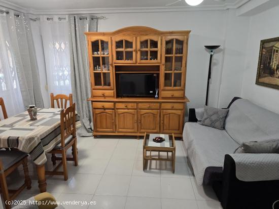 APARTAMENTO PLANTA BAJA A 50 METROS DE LA PLAYA. 2 DORM. 1 BAÑO. 68 M2 - ALICANTE