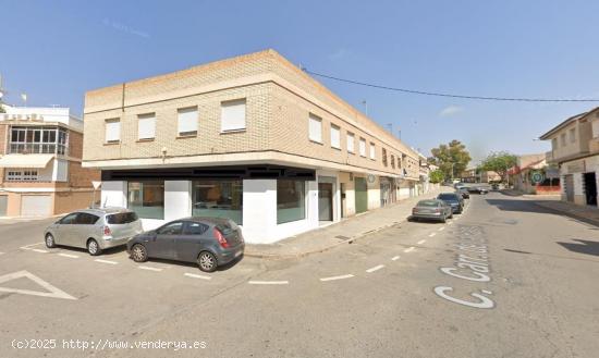  Se vende amplio local comercial en Los Barreros - MURCIA 