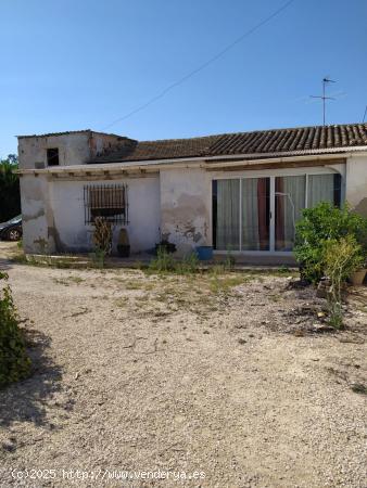  casa de campo en las vallas  con 10000 metros de terreno - ALICANTE 