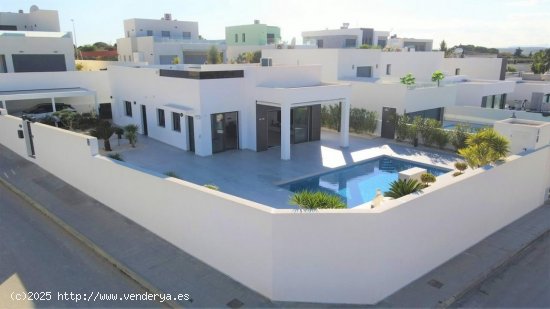  Villa en venta en Benijófar (Alicante) 