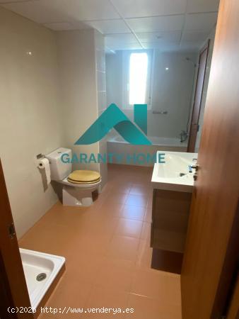 ¡SE ALQUILA PISO EN ZONA JUNQUILLO! 🏡✨ (Con muebles o sin muebles) - CACERES