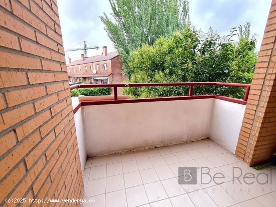 PISO EN ALQUILER DE 2 HABITACIONES CON PLAZA DE GARAJE PARA ESTUDIANTES EN VILLANUEVA DE LA CAÑADA.