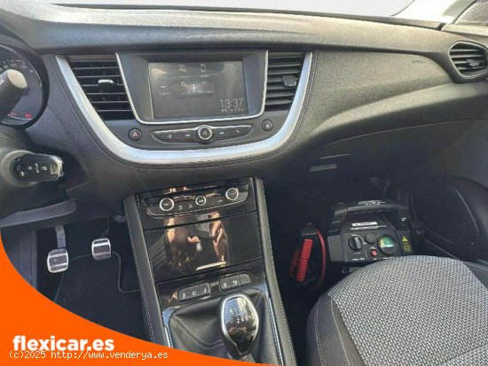 Opel Grandland X 1.2 Turbo Selective - Sevilla