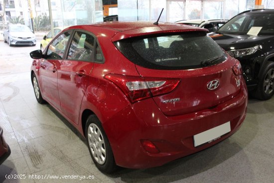 Hyundai i30 1.6 CRDi 110cv City - Terrassa