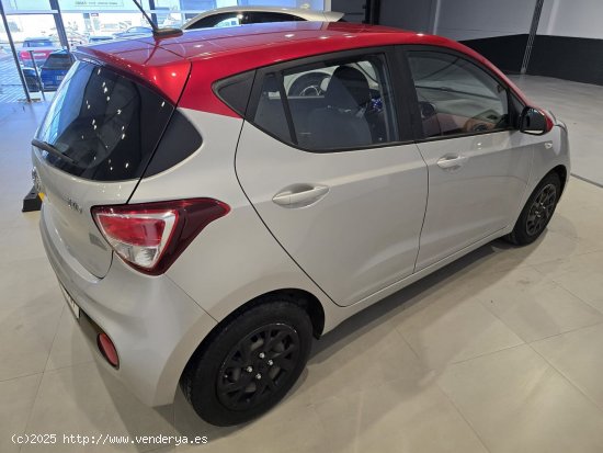 Hyundai i10 1.0 TECNO - BADAJOZ