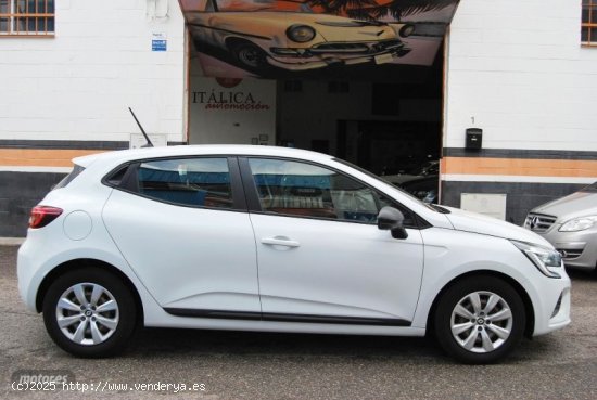 Renault Clio 1.0 BUSINESS 49 KW de 2021 con 41.300 Km por 12.500 EUR. en Sevilla