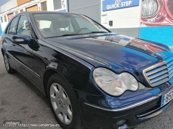 Mercedes Clase C C 180 Berlina de 2006 con 210.000 Km por 5.900 EUR. en Sevilla