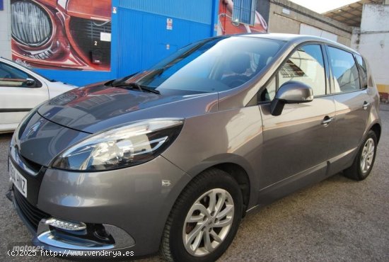 Renault Scenic 1.5 DCI ENERGY DYNAMIQUE de 2013 con 170.000 Km por 9.200 EUR. en Sevilla