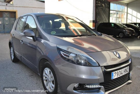 Renault Scenic 1.5 DCI ENERGY DYNAMIQUE de 2013 con 170.000 Km por 9.200 EUR. en Sevilla