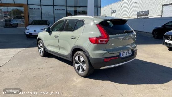 Volvo XC40 XC40 CORE T2 AUTO GASOLINA de 2023 con 29.586 Km por 32.990 EUR. en Huelva