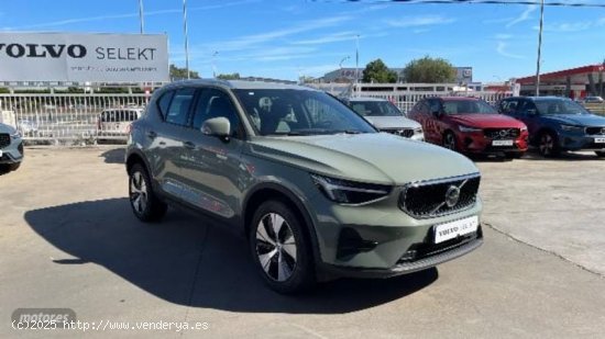 Volvo XC40 XC40 CORE T2 AUTO GASOLINA de 2023 con 29.586 Km por 32.990 EUR. en Huelva