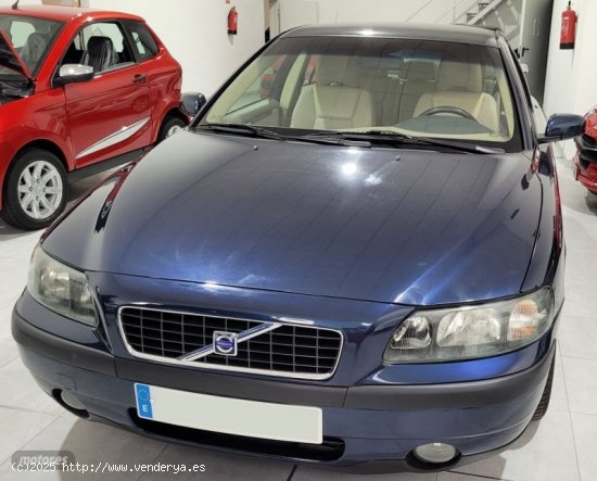 Volvo S60 2.4 D - Automatico de 2003 con 210.000 Km por 4.900 EUR. en Salamanca