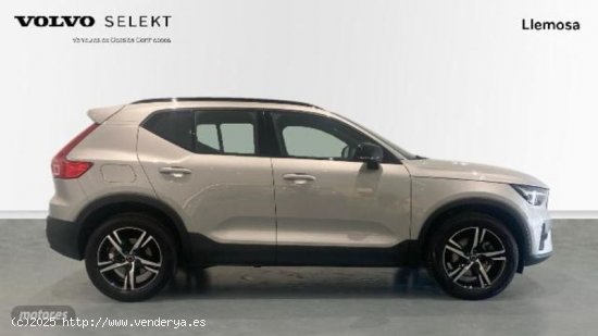 Volvo XC40 2.0 B3 PLUS DARK AUTO 163 5P de 2023 con 30.782 Km por 37.300 EUR. en Lleida