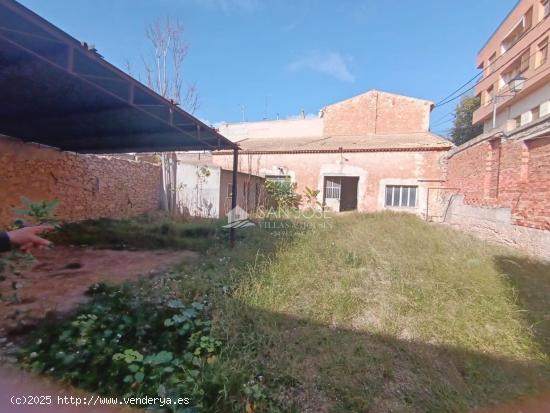 VENTA DE SOLAR URBANO Y ALMACEN EN PINOSO, ZONA CENTRO - ALICANTE