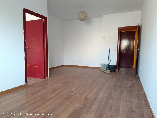 PISO EN VENTA, ZONA SAN JOSE OBRERO/SAN LÁZARO, 3 DORMITORIOS (2º SIN ASCENSOR) - ZAMORA