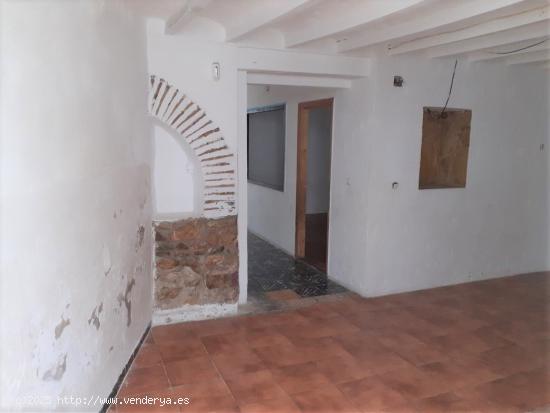 SUBASTA - Casa de 2 dorm. en Oliva, en C/Santa Barbara - VALENCIA