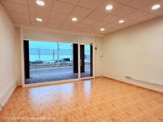 Local comercial a Les Comes - BARCELONA