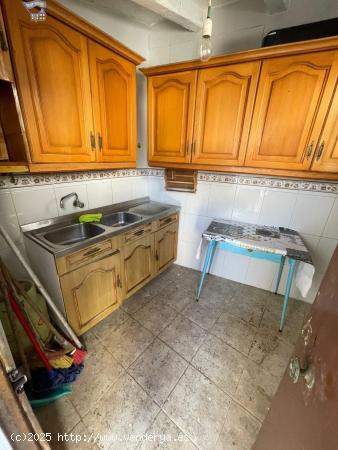  SE VENDE CASA INDEPENDIENTE POR LA ZONA DEL CASCO ANTIGUO - CADIZ 