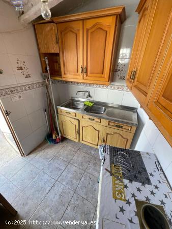 SE VENDE CASA INDEPENDIENTE POR LA ZONA DEL CASCO ANTIGUO - CADIZ