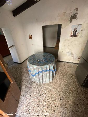 SE VENDE CASA INDEPENDIENTE POR LA ZONA DEL CASCO ANTIGUO - CADIZ