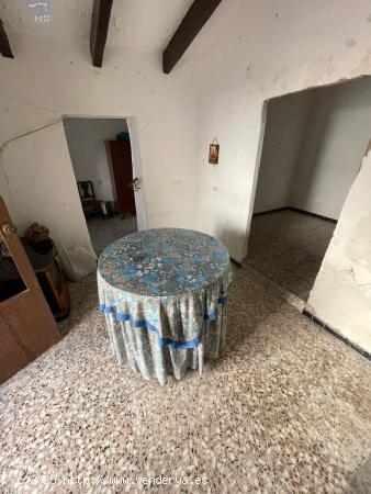 SE VENDE CASA INDEPENDIENTE POR LA ZONA DEL CASCO ANTIGUO - CADIZ