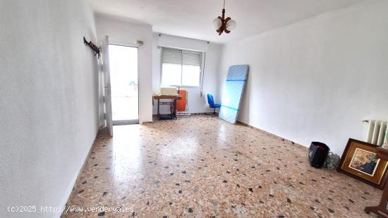 🏡 ¡GRAN OPORTUNIDAD! CASA EN VENTA EN BÁRCENA, A UN PASO DE PONFERRADA 🌳 - LEON