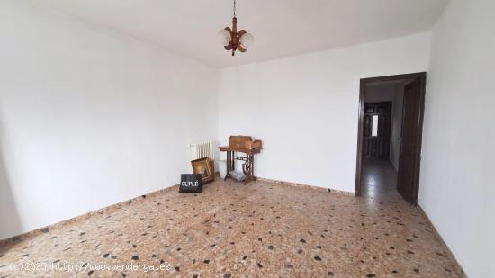 🏡 ¡GRAN OPORTUNIDAD! CASA EN VENTA EN BÁRCENA, A UN PASO DE PONFERRADA 🌳 - LEON