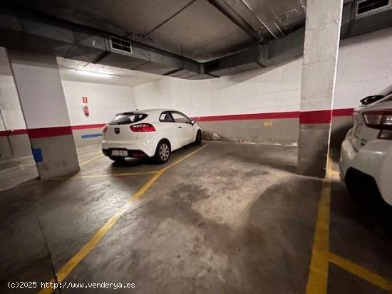 Plaza de parking en alquiler en la calle Estrella - BARCELONA