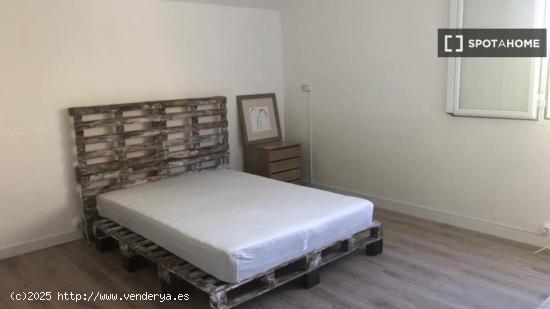 Apartamento de 2 habitaciones en alquiler en Madrid - MADRID