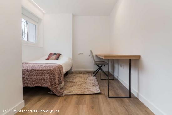  Se alquila habitación en piso compartido en Mostoles - MADRID 