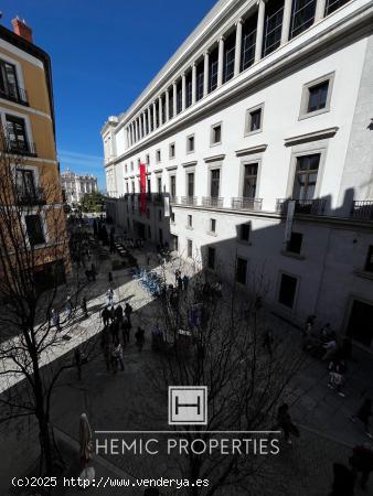 UNA VIVIENDA EXCLUSIVA EN PALACIO – VISTAS DIRECTAS AL PALACIO REAL - MADRID