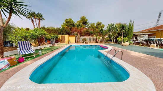 Villa en venta en Crevillent (Alicante)