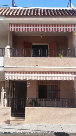 Chalet en venta en Pilar de la Horadada (Alicante)