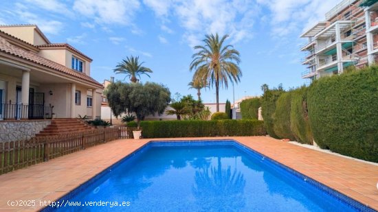 Villa en venta en Pilar de la Horadada (Alicante)